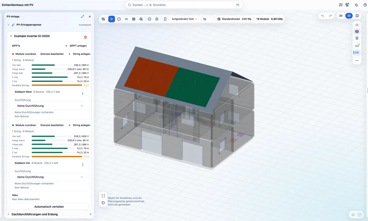 3D-Ansicht in PlanElec Pro: transparentes Gebäudemodell mit zwei Etagen und belegtem Satteldach, daneben das Panel PV-Anlage mit Strings je MPPT.